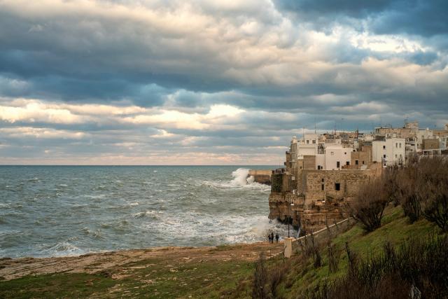 BURRASCA A POLIGNANO A MARE
