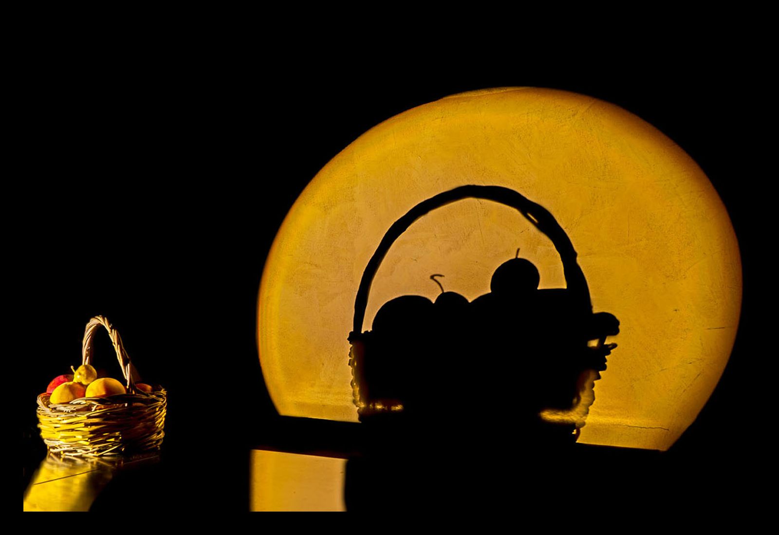 LA CANESTRA opera esposta alla Galleria Margutta, Roma - ISCHA, MOSTRA COLLETTIVA "ICA"- MILANO ART GALLERY