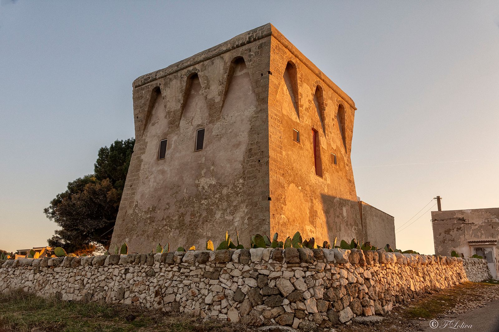 TORRE INCINA - POLIGNANO — fotografia 4 di Francesco Loliva