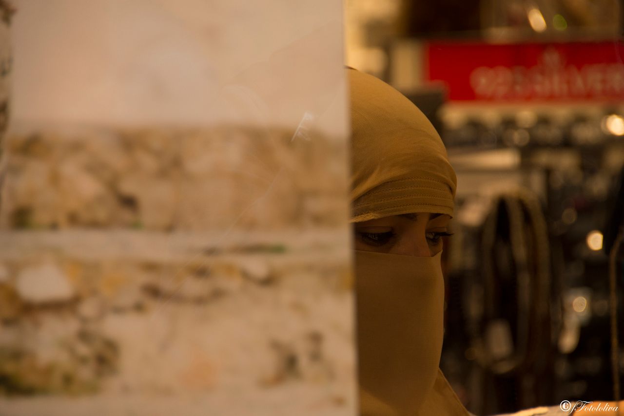 VOLTI DI DONNA A MONACO