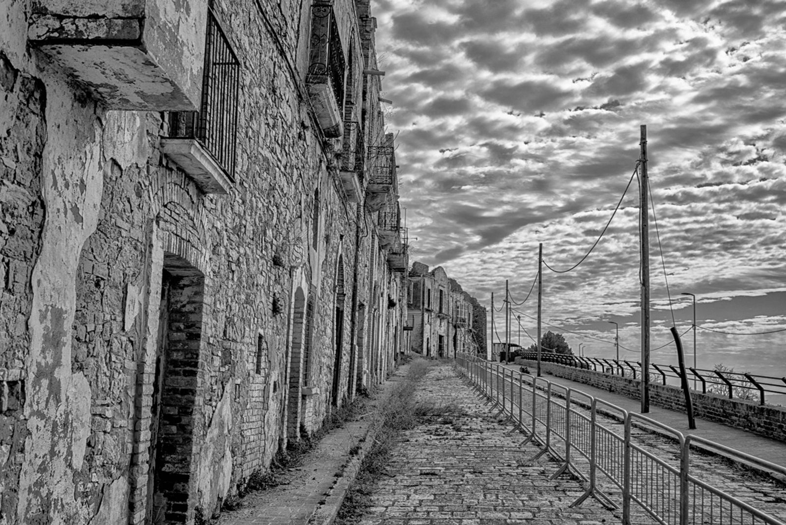 CRACO LA CITTA' FANTASMA — fotografia 3 di Francesco Loliva
