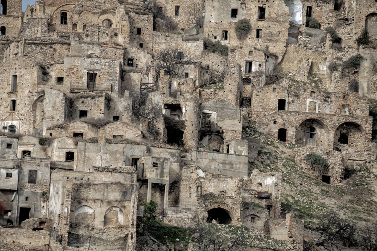 CRACO la città fantasma (2) — fotografia 16 di Francesco Loliva