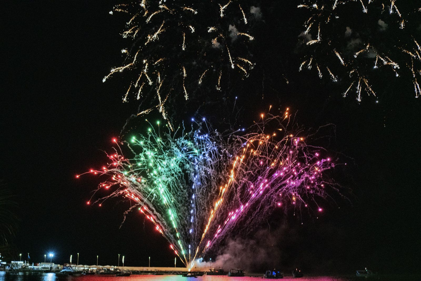FIREWORKS — fotografia 7 di Francesco Loliva