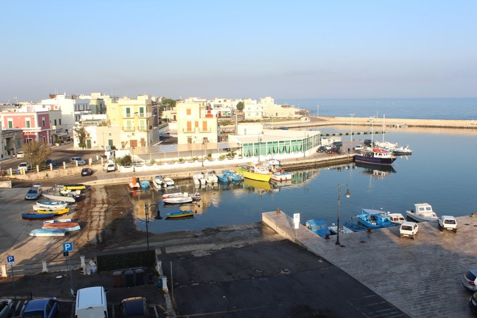 Il porto al mattino