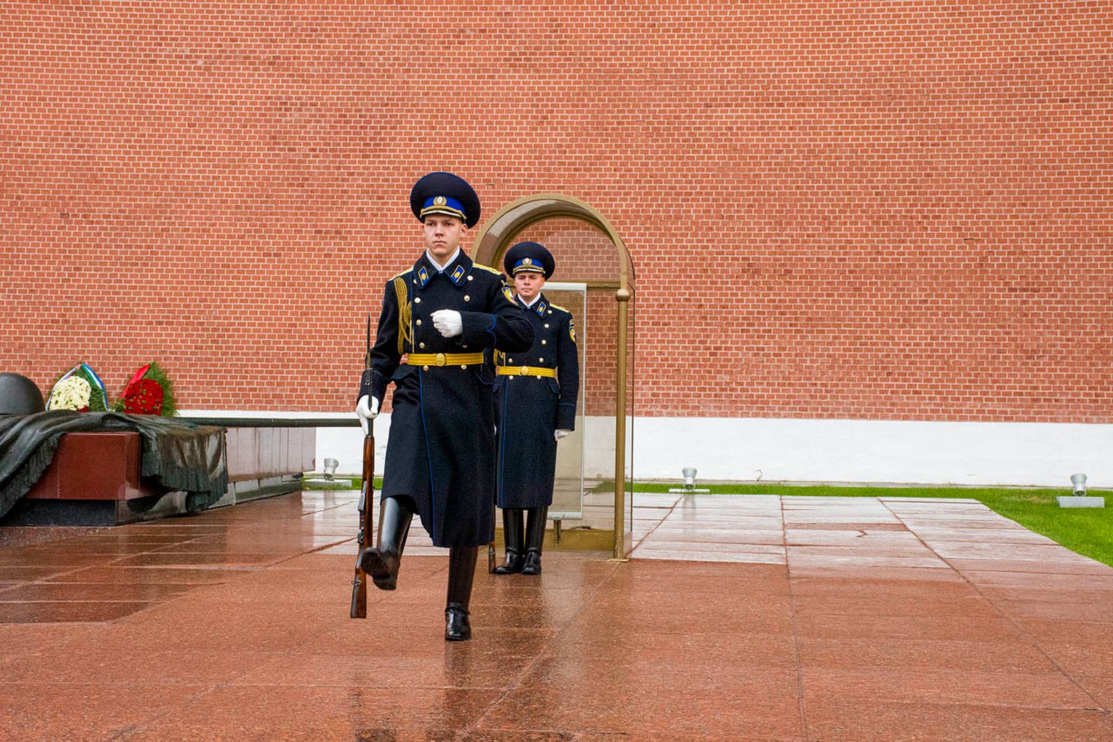 IL CAMBIO DELLA GUARDIA SULLA TOMBA DEL MILITE IGNOTO