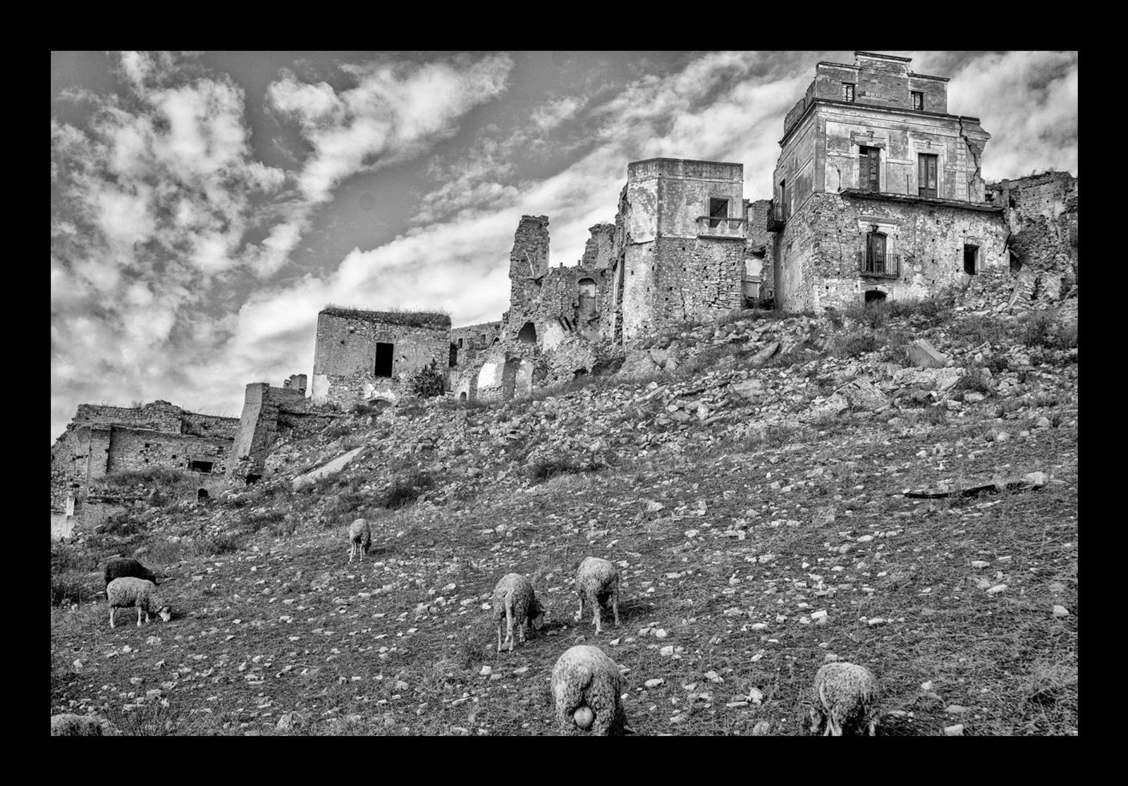 CRACO LA CITTA FANTASMA (2)