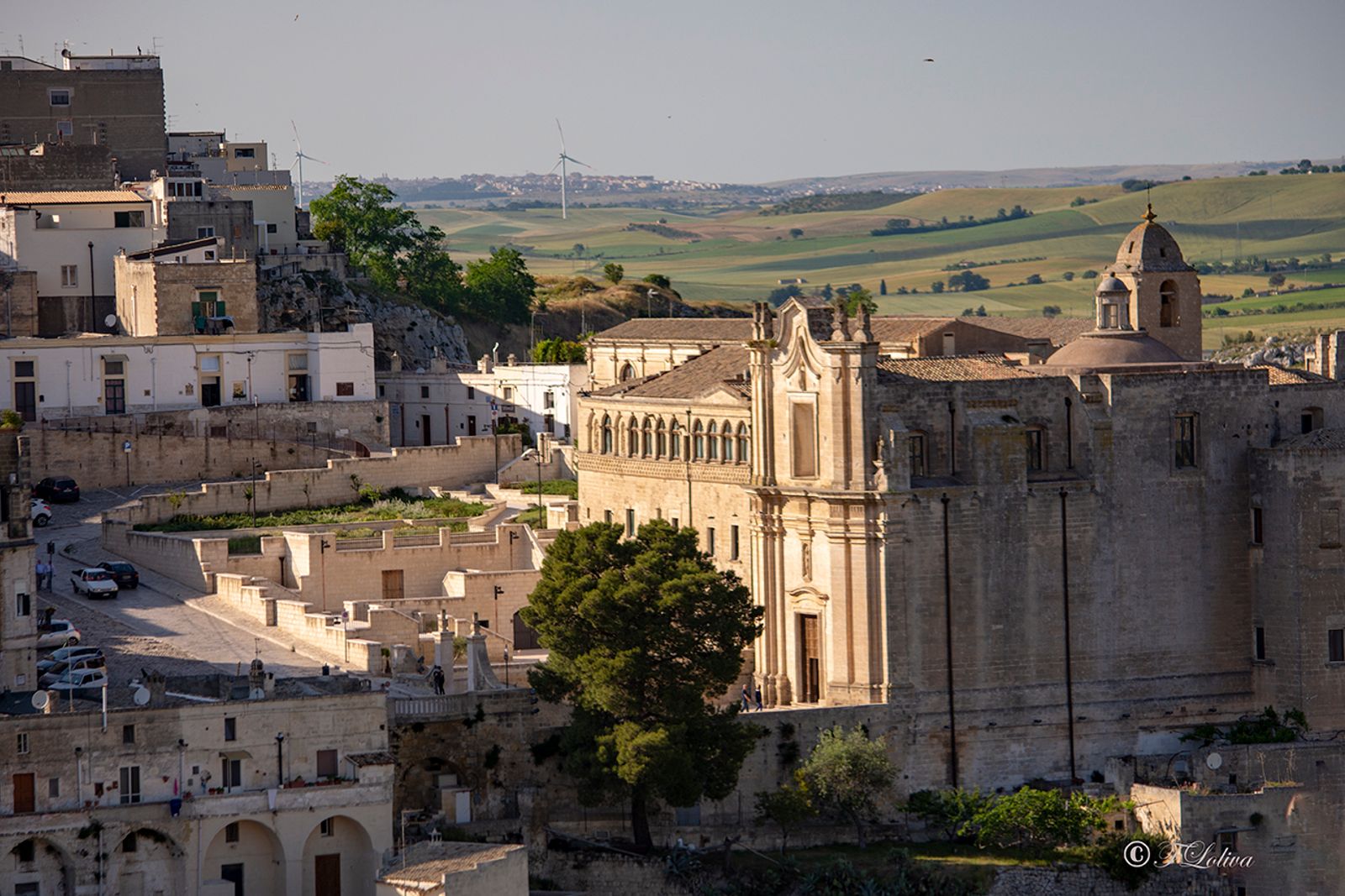 CONVENTO DI SANT'AGOSTINO Il complesso di Sant'Agostino, formato dalla chiesa e dal convento, è un edificio di culto…