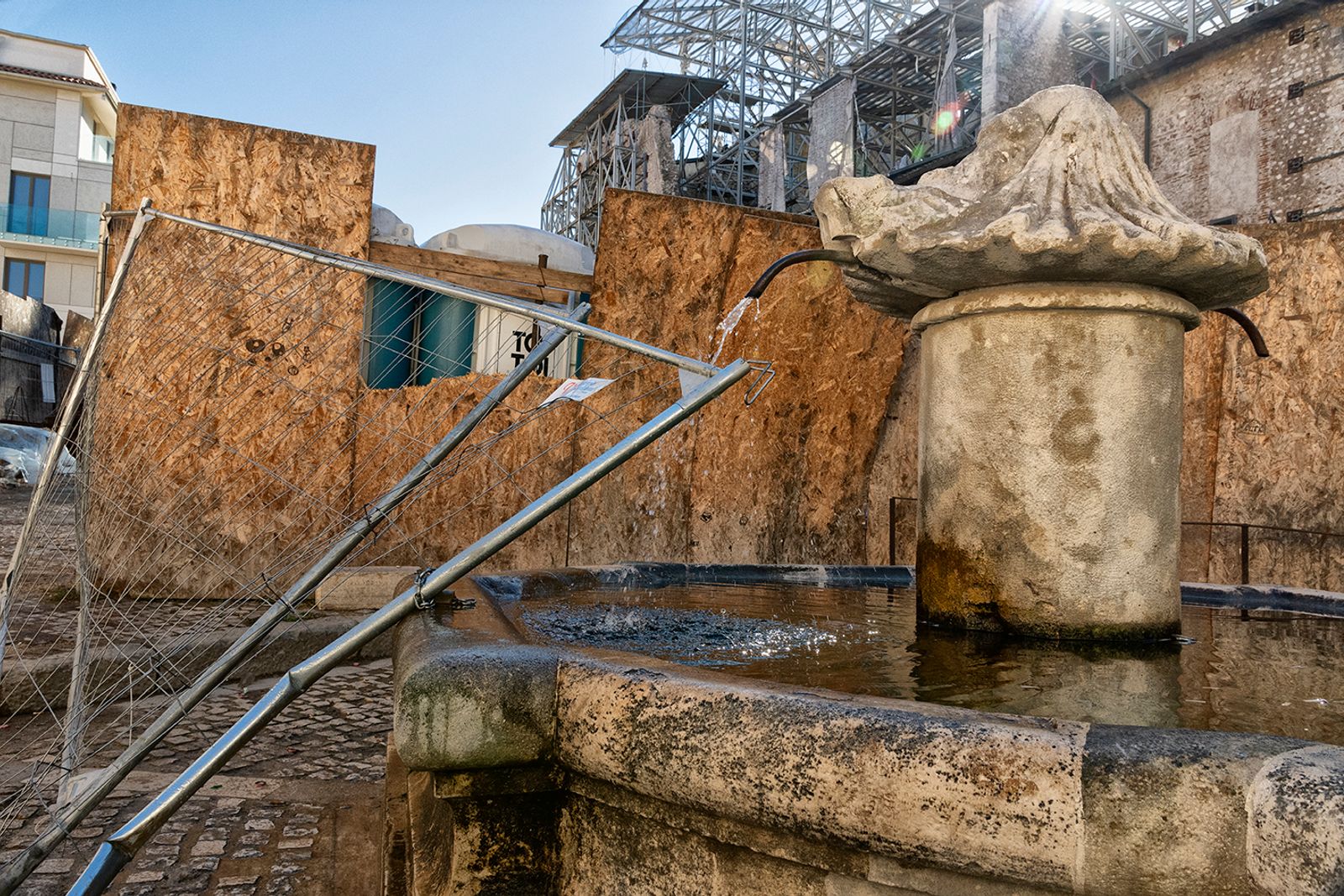 FONTANA DELLA CHIESA DI SANTA MARIA PAGANICA