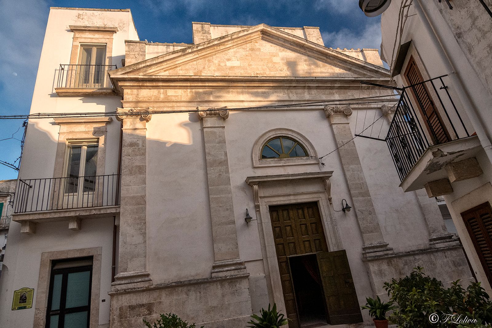 NOCI - IL CENTRO STORICO — fotografia 4 di Francesco Loliva