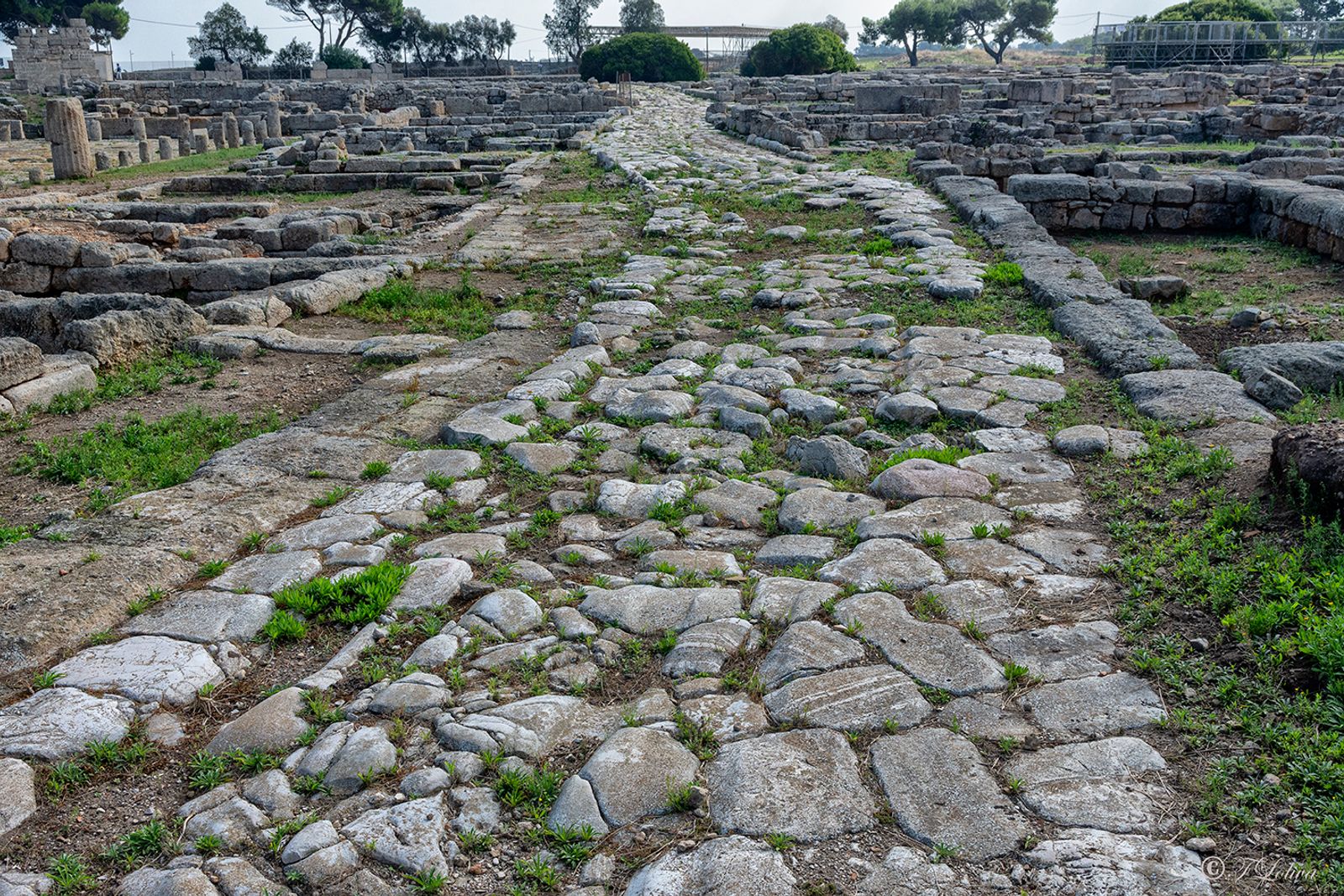 I resti della via Traiana, fatta costruire tra il 108 ed il 110 d.C. dall’imperatore Traiano come variante della via…