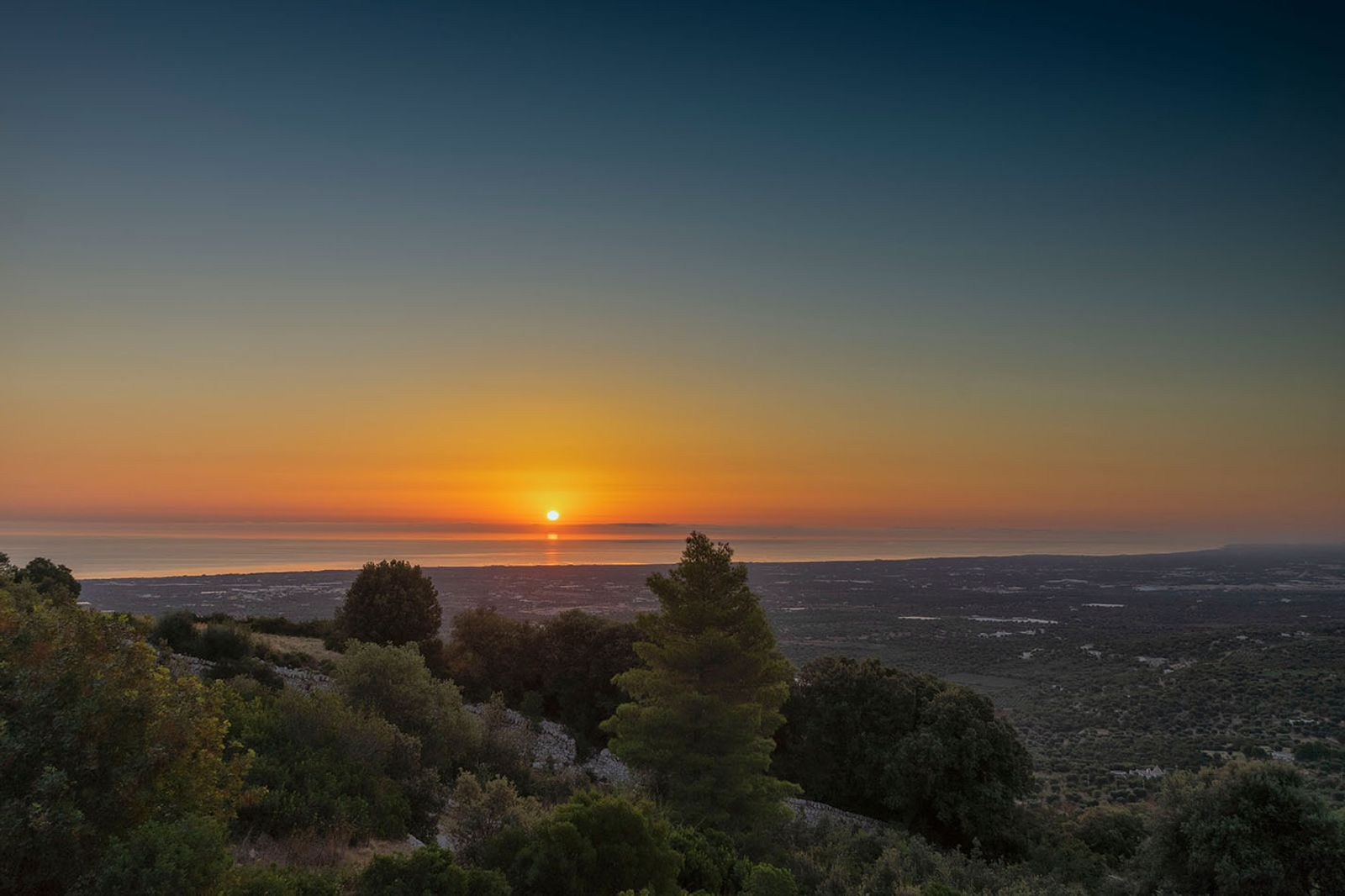 Alba alla loggia di Pilato - MONOPOLI (BA) — fotografia 7 di Francesco Loliva