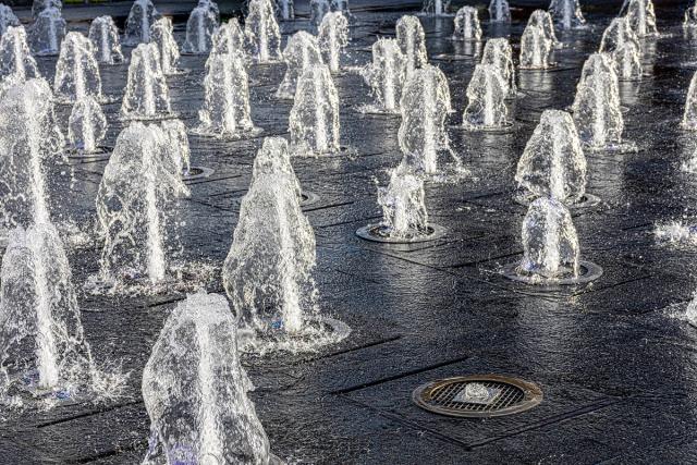 Giochi d'acqua.."Se vi è una magia su questo pianeta, è contenuta nell’acqua." (Loren Eiseley)