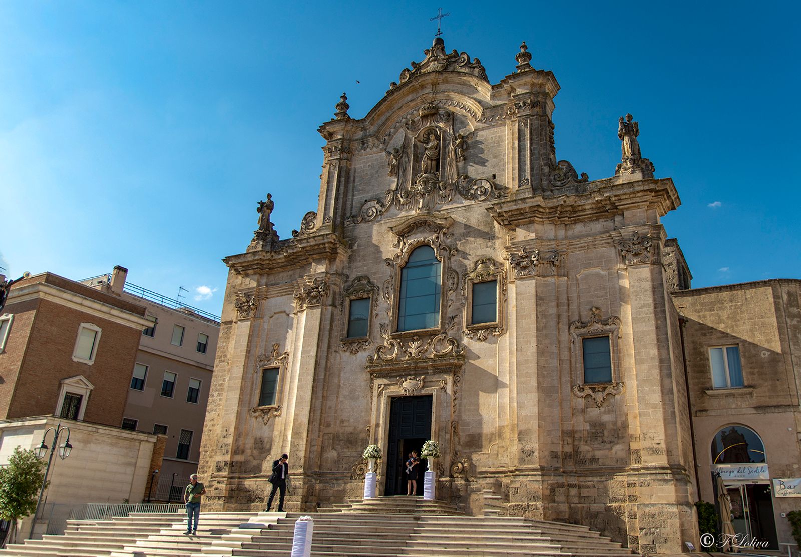 CHIESA DI SAN FRANCESCO La chiesa di San Francesco d'Assisi è un luogo di culto cattolico di Matera in stile barocco,…