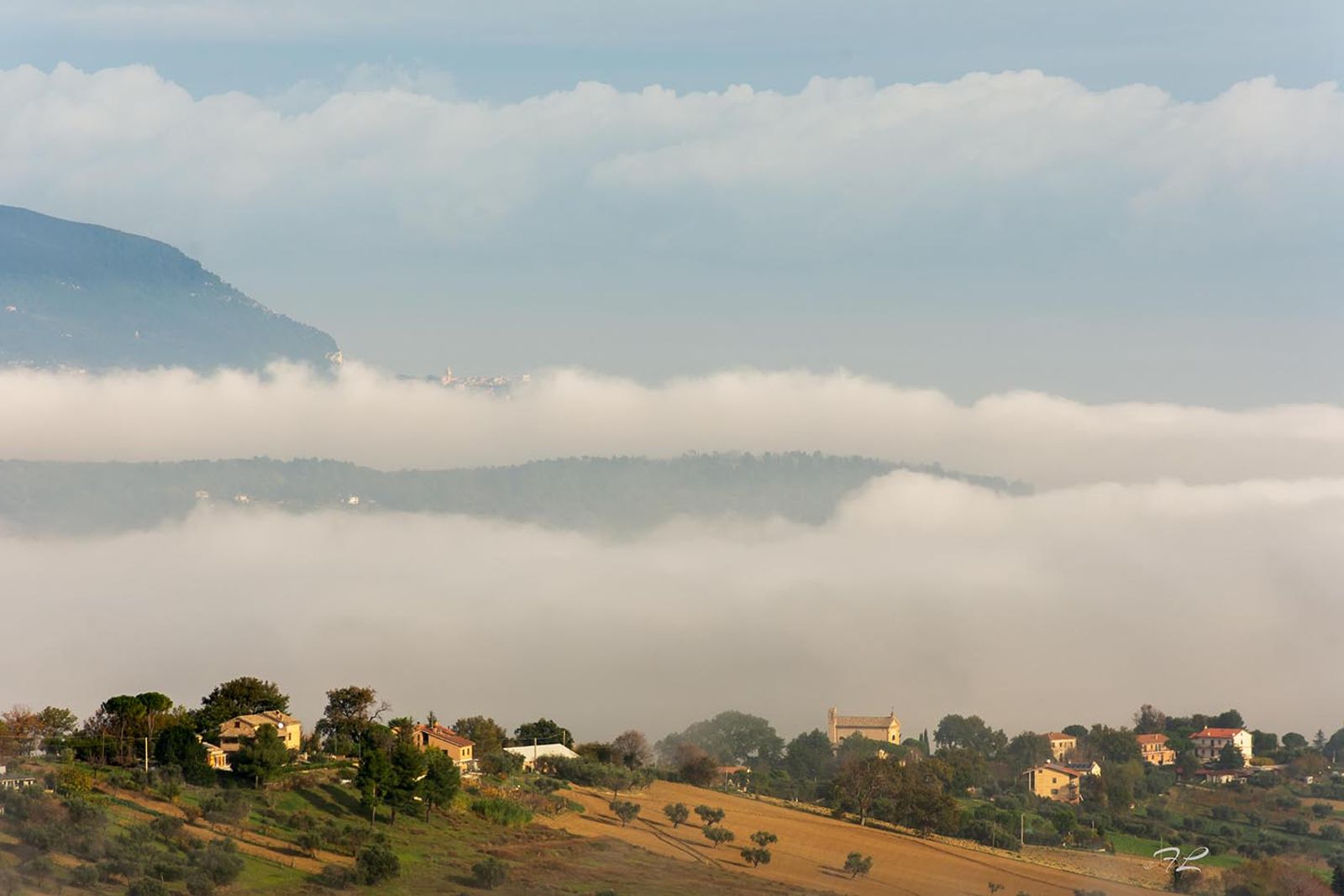 La nebbia — fotografia 12 di Francesco Loliva