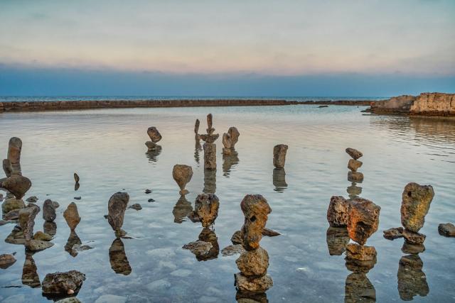STONE BALANCING
