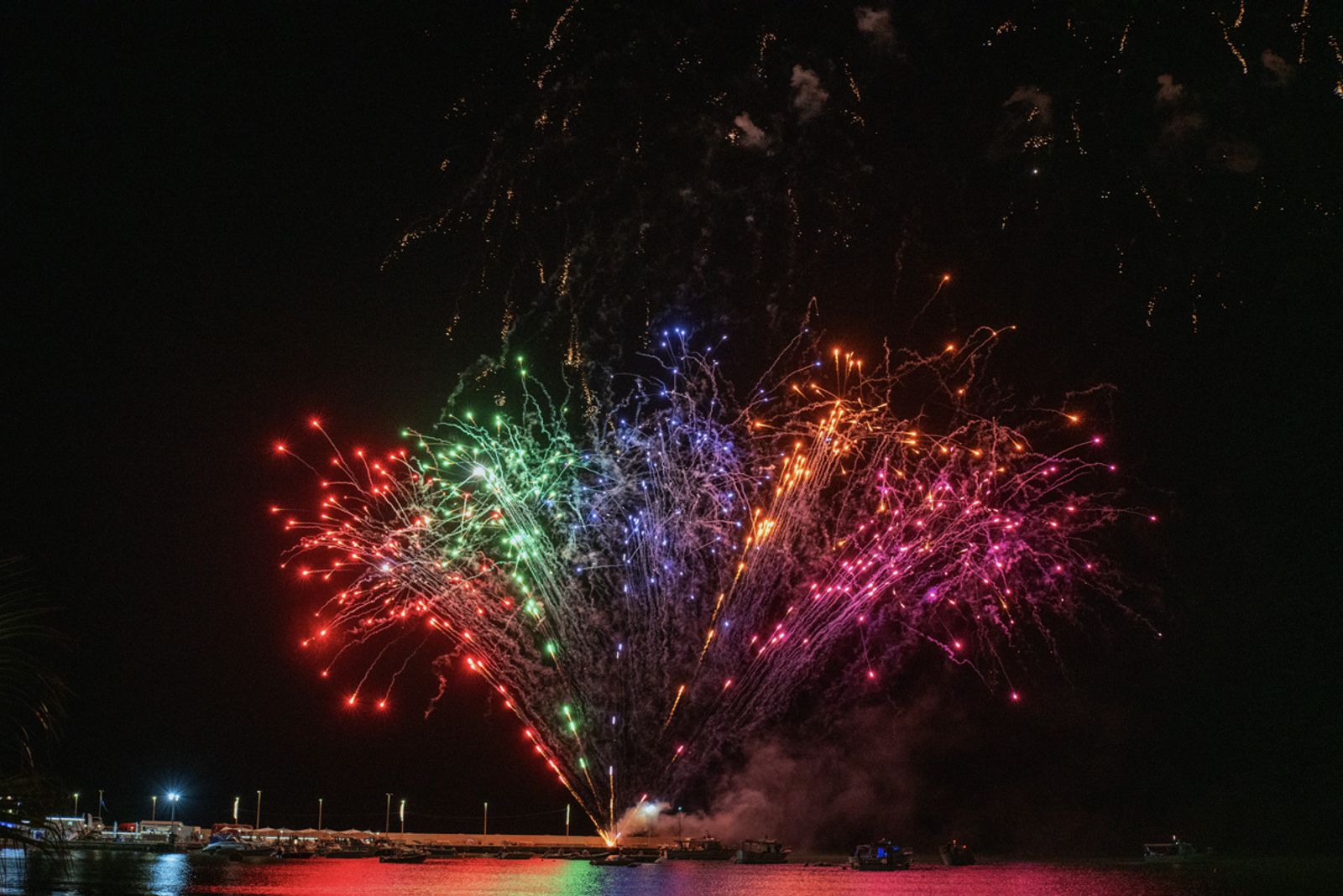 FIREWORKS — fotografia 8 di Francesco Loliva