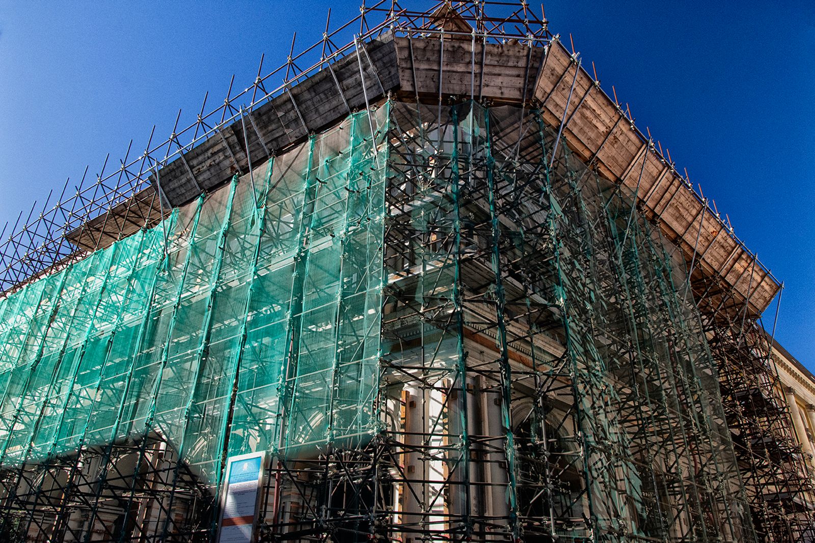 QUATTRO CANTONI