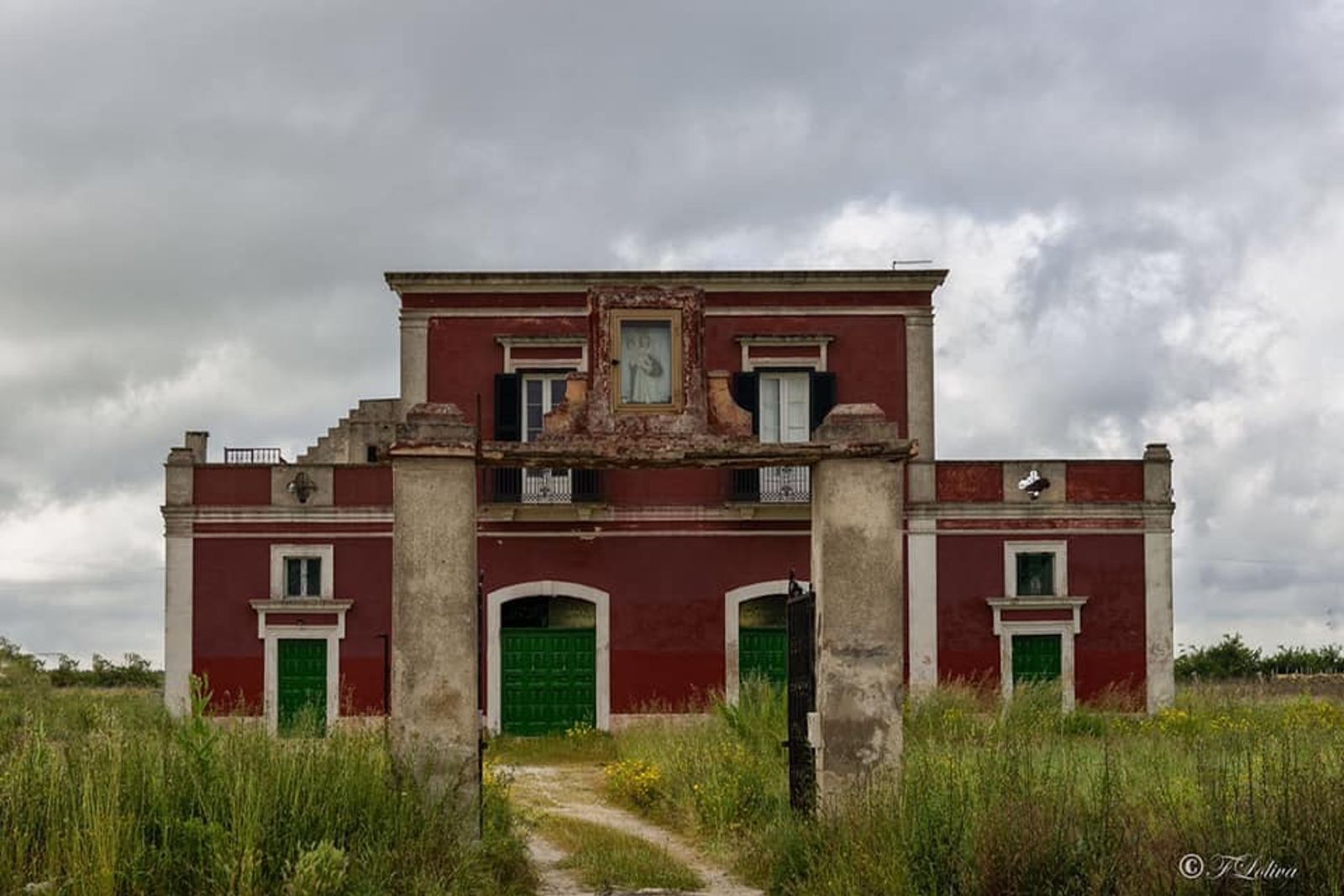 La casa rossa — fotografia 1 di Francesco Loliva