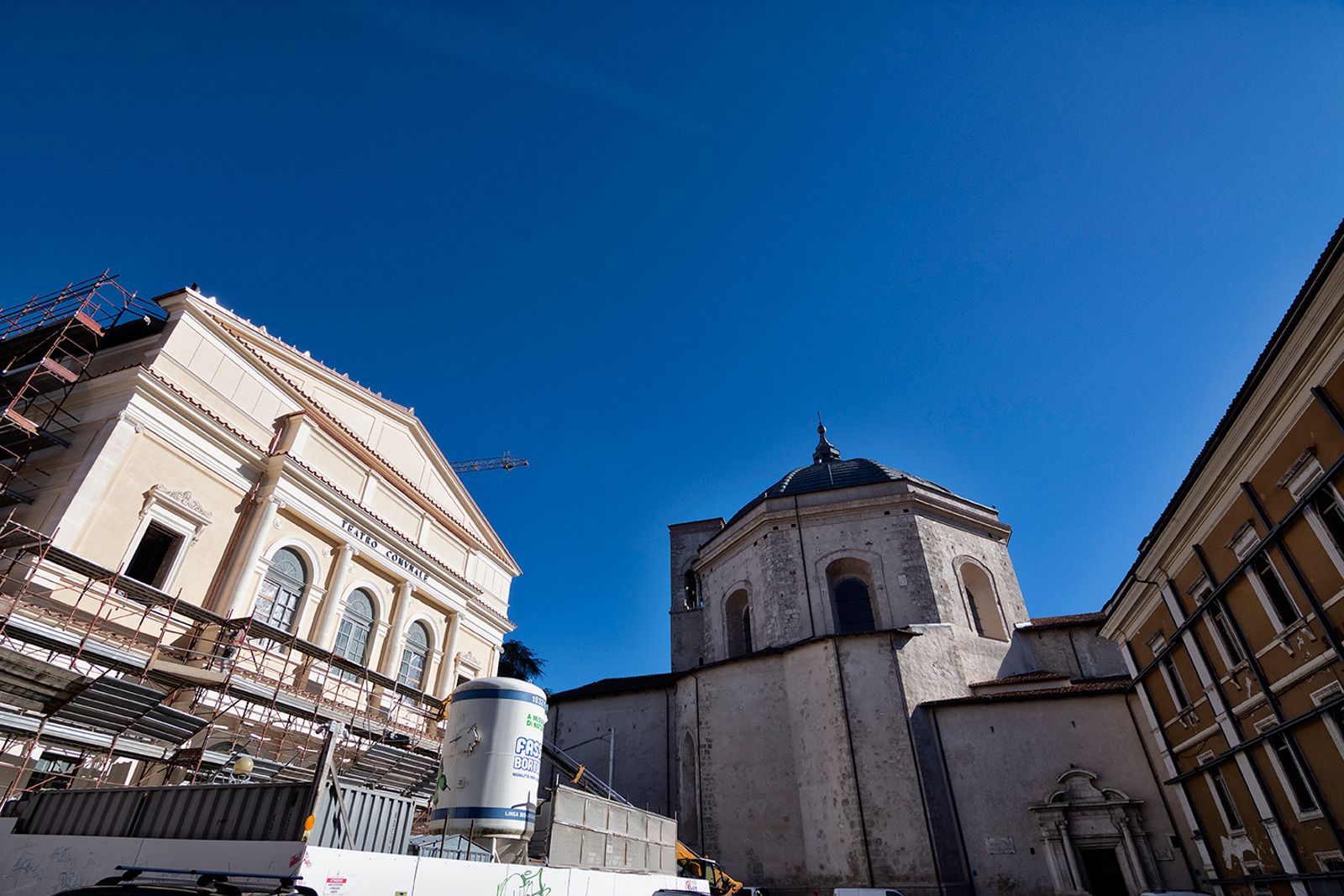 PIAZZA DEL TEATRO