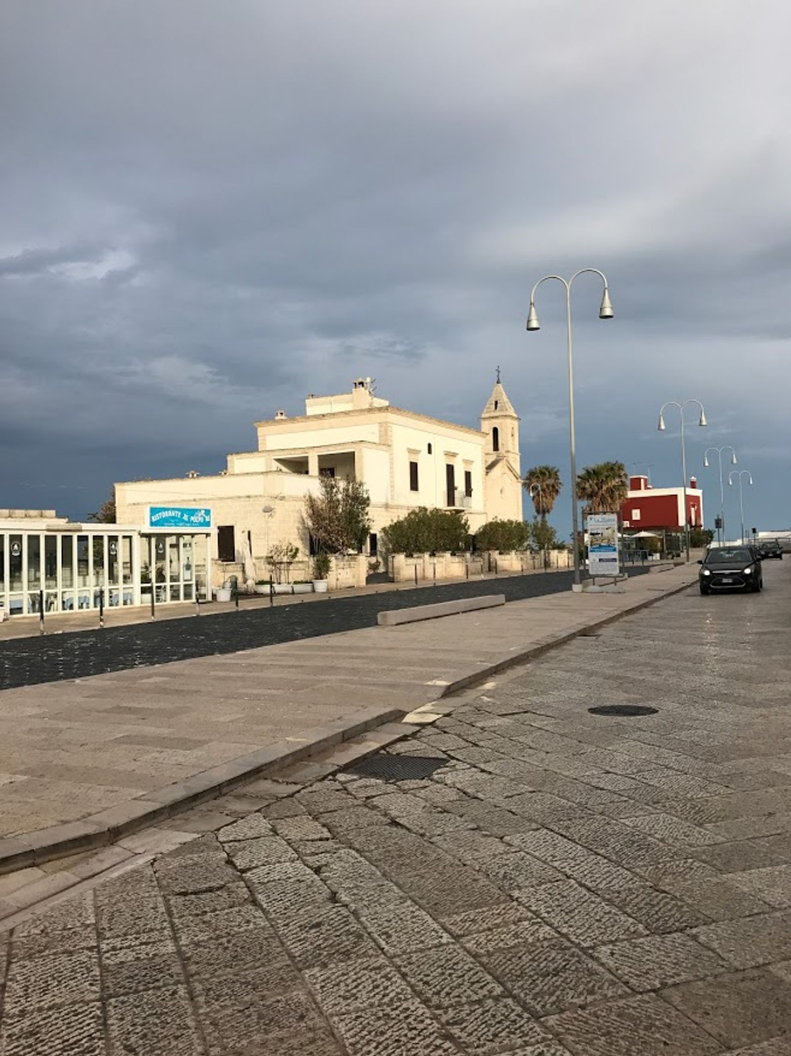 Savelletri è una frazione del comune di Fasano, in provincia di Brindisi, è una località marina con spiagge soprattutto…