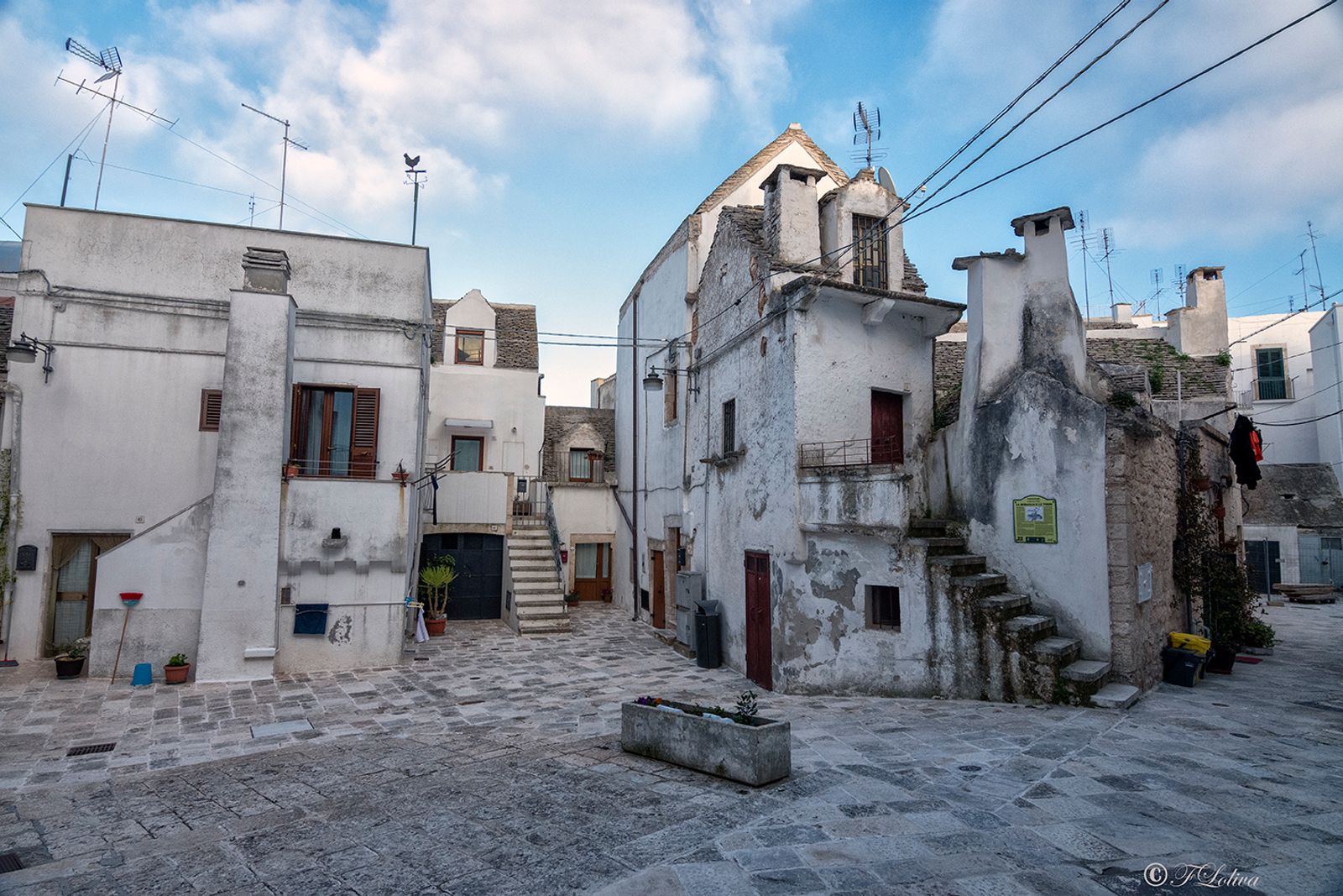 NOCI - IL CENTRO STORICO — fotografia 11 di Francesco Loliva
