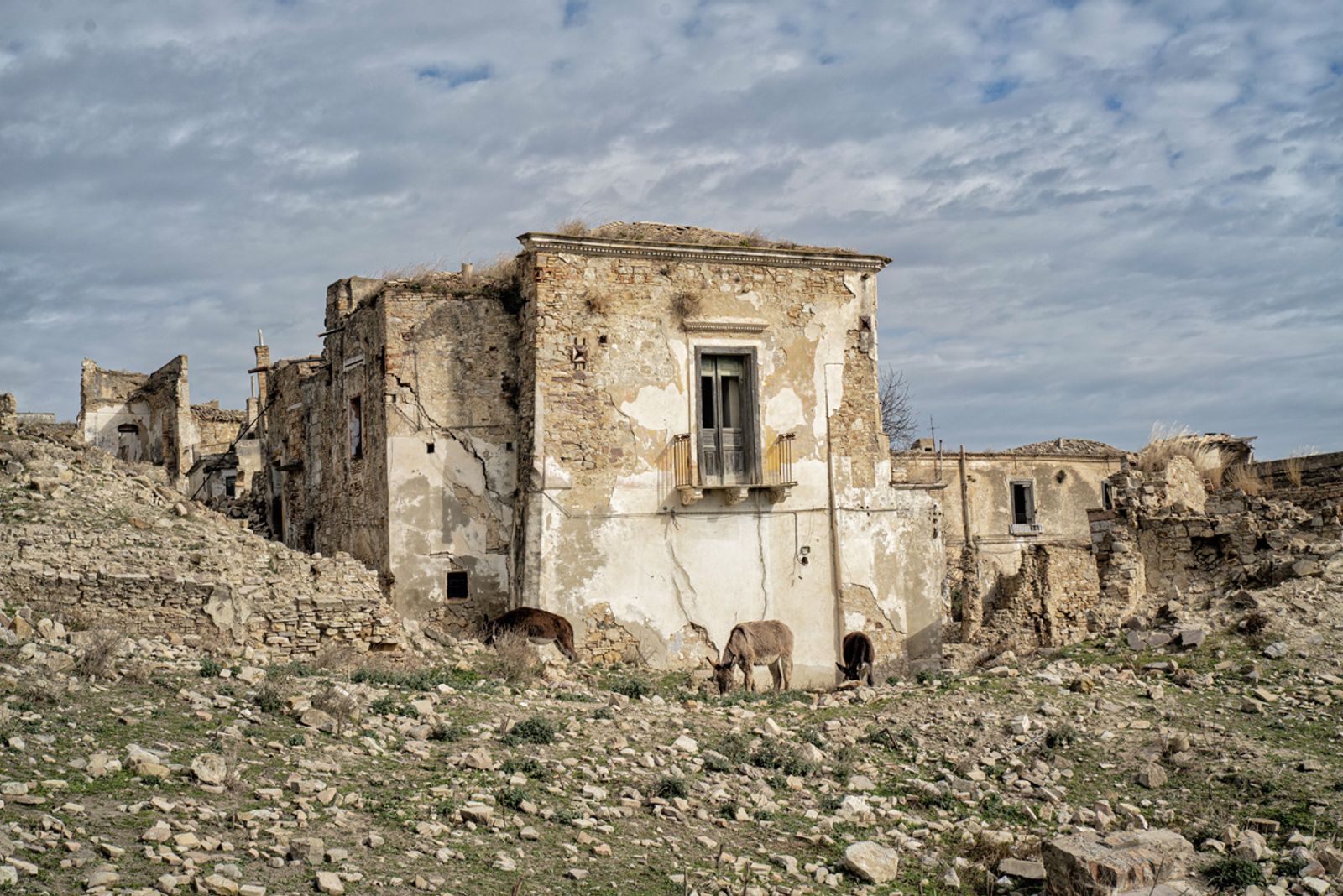 CRACO la città fantasma (2) — fotografia 18 di Francesco Loliva