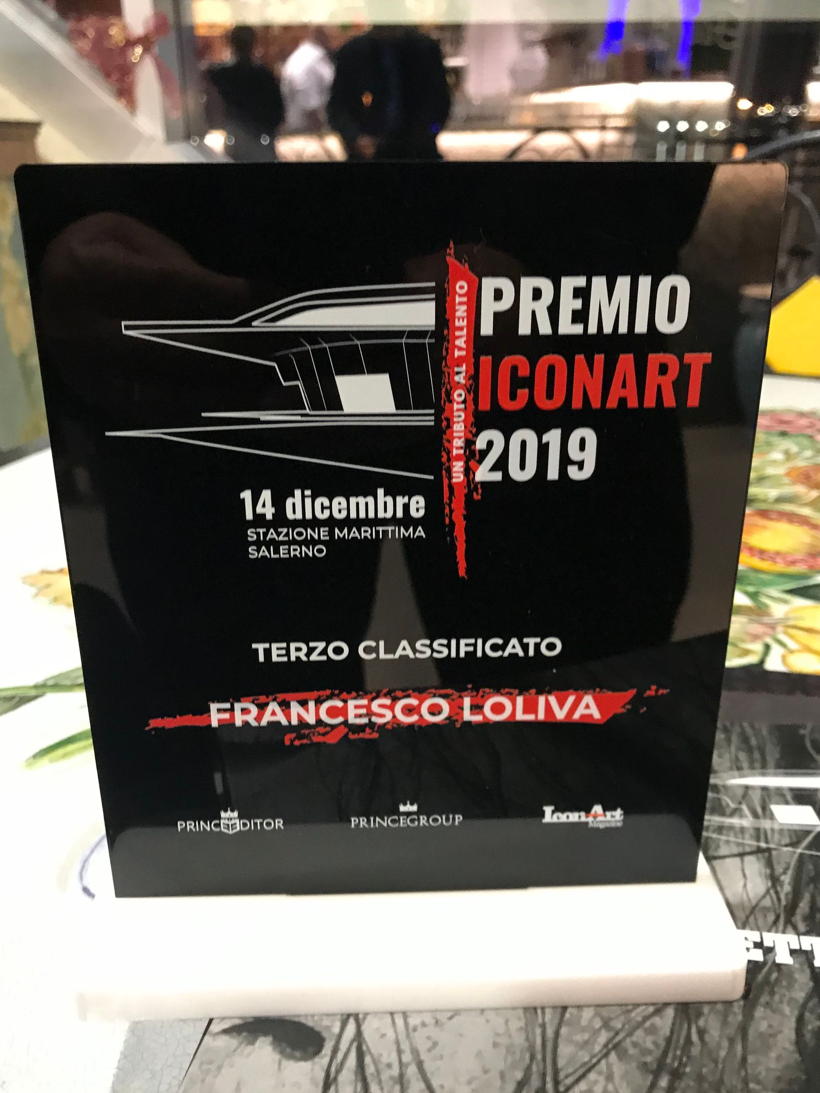 IL TERZO PREMIO TERZO PREMIO SU 57 ARTISTI PARTECIPANTI.
