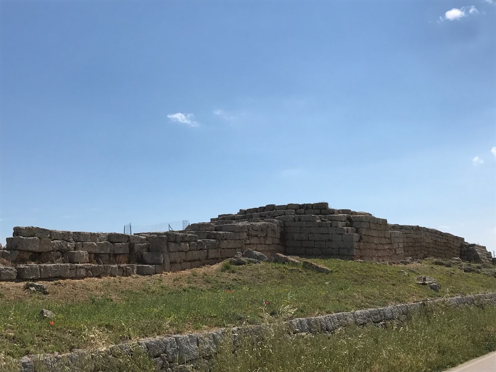 EGNAZIA A brevissima distanza da Savelletri si trovano le rovine di Egnazia (Gnatia), antichissima città messapica, poi…