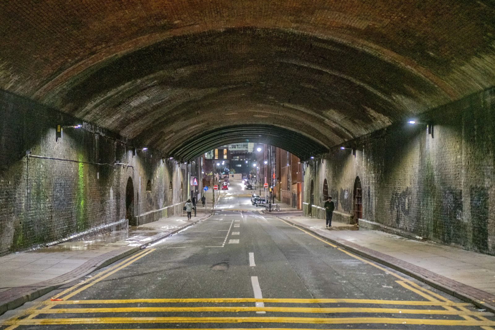 TUNNEL