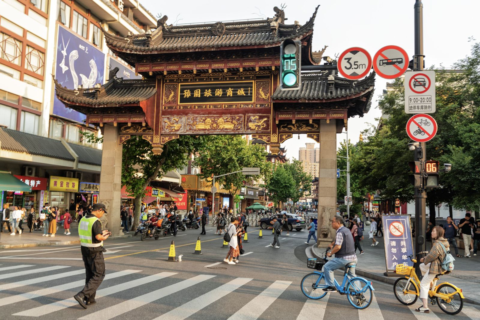 VIAGGIO A SHANGAI 2024 — fotografia 100 di Francesco Loliva