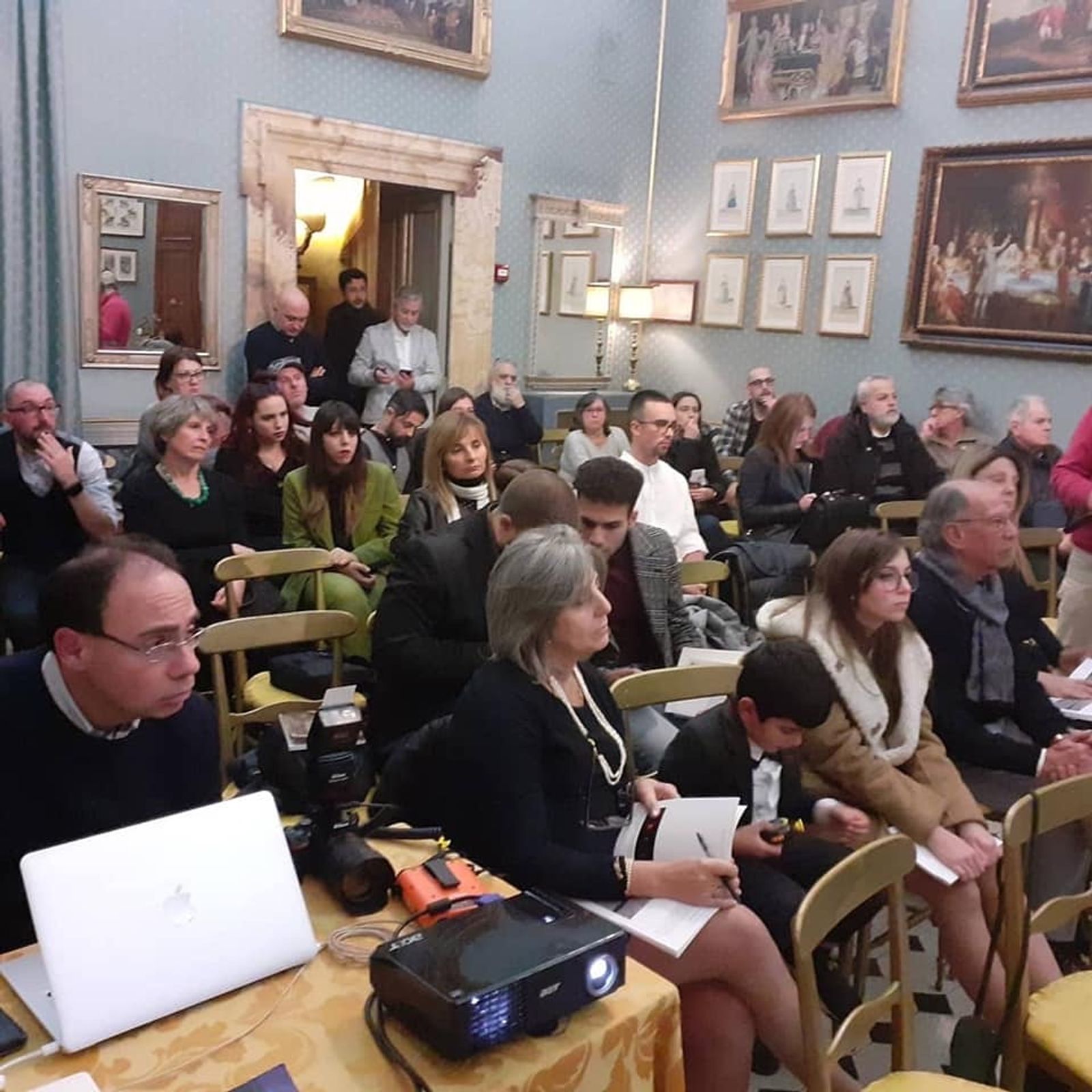 IMMAGINI E PAROLE - PALAZZO FERRAJOLI ROMA 20 GENNAIO 2020 — fotografia 4 di Francesco Loliva