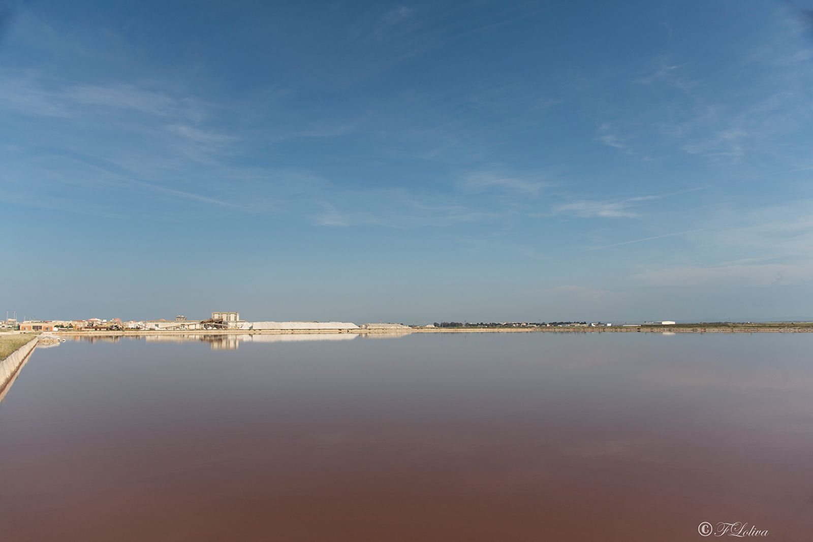 Costituita da una vasta distesa di acque calme suddivise in vasche per la produzione del sale marino, oggi con i suoi 20…