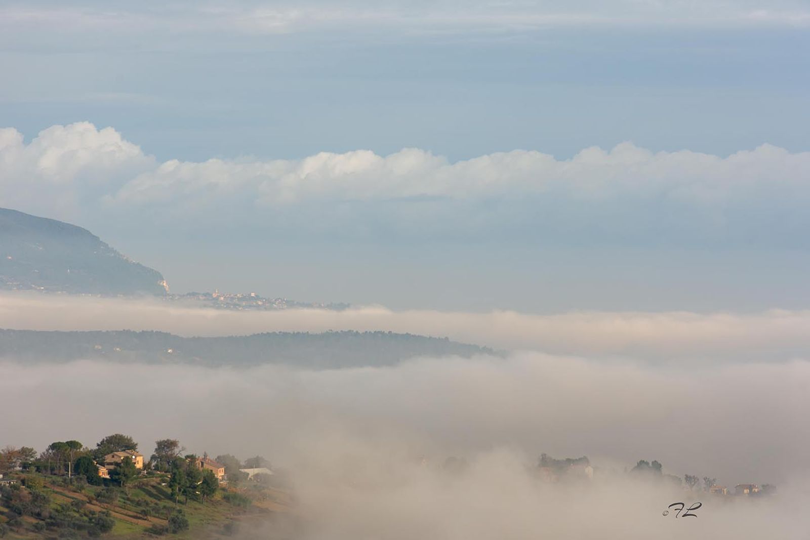 La nebbia — fotografia 10 di Francesco Loliva