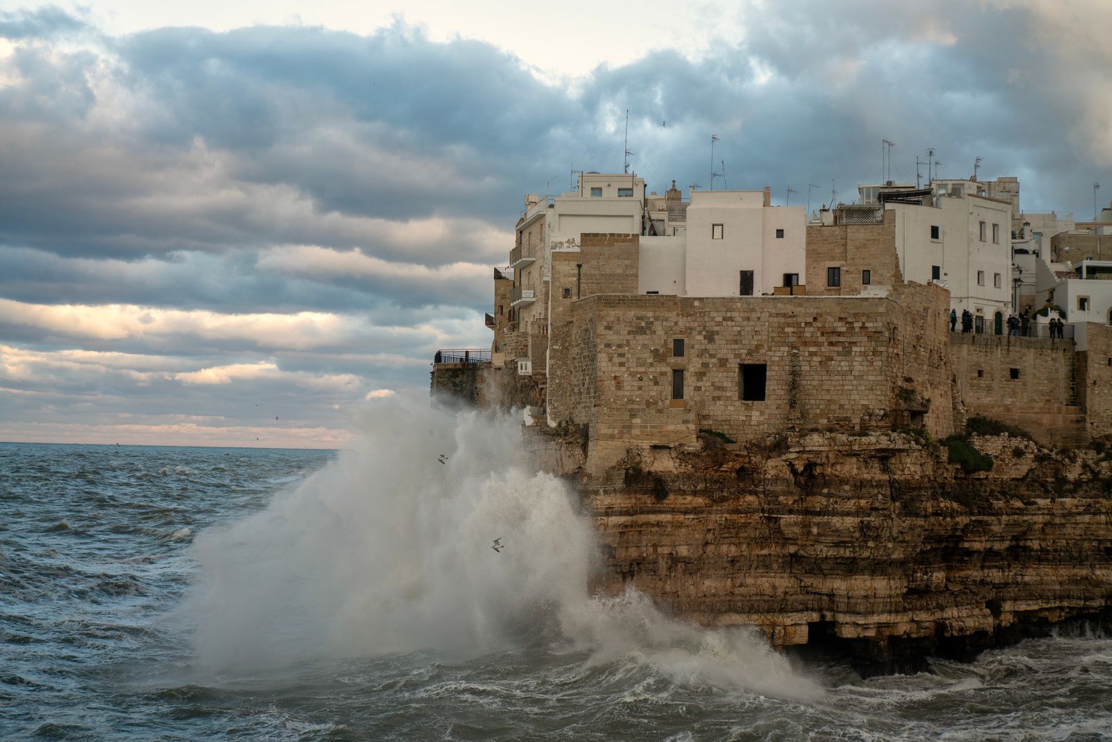 BURRASCA A POLIGNANO A MARE — fotografia 4 di Francesco Loliva