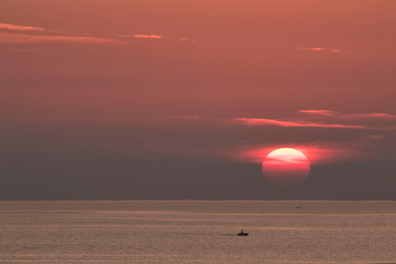 Albe e tramonti... Quando un’alba o un tramonto non ci danno più emozioni, significa che l’anima è malata. Roberto…