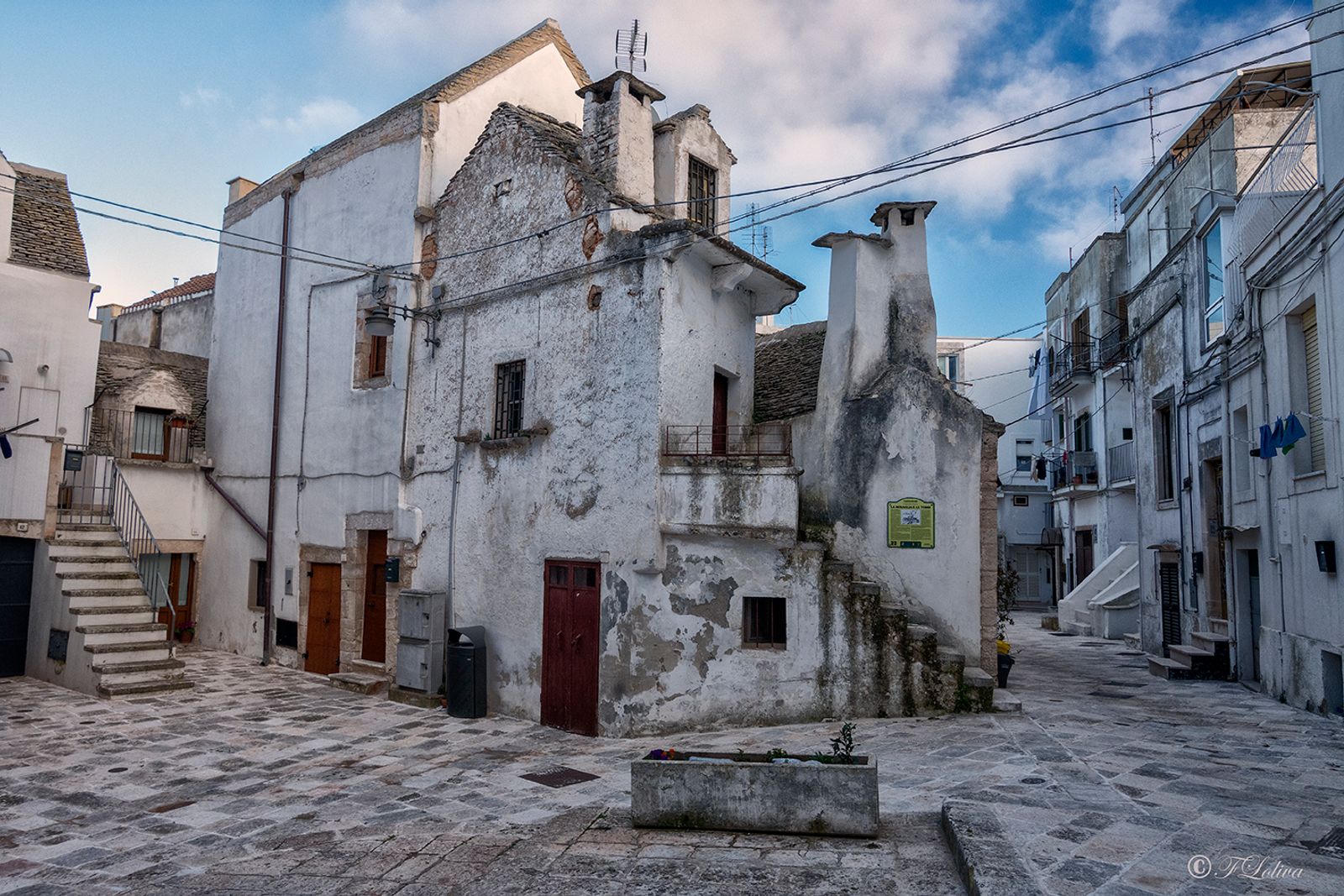 NOCI - IL CENTRO STORICO — fotografia 12 di Francesco Loliva
