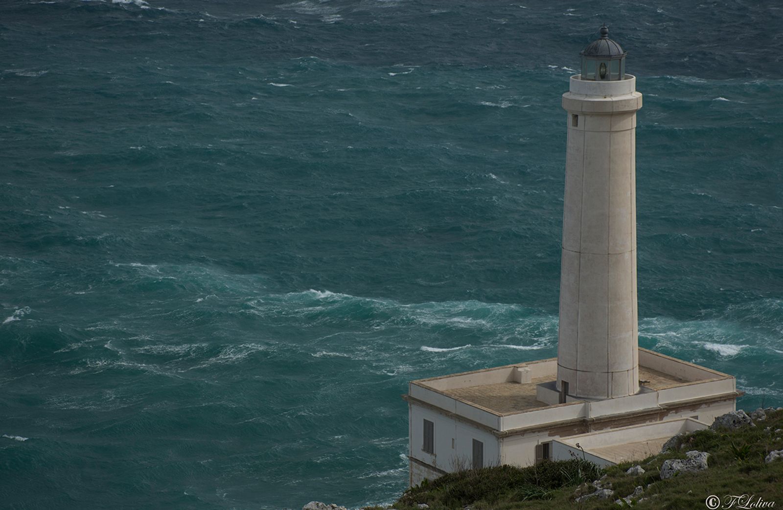 IL FARO DI PUNTA PALASCIA Affascinante e suggestivo scorcio situato a circa 40 km da Lecce, il Faro di Punta Palascia è…
