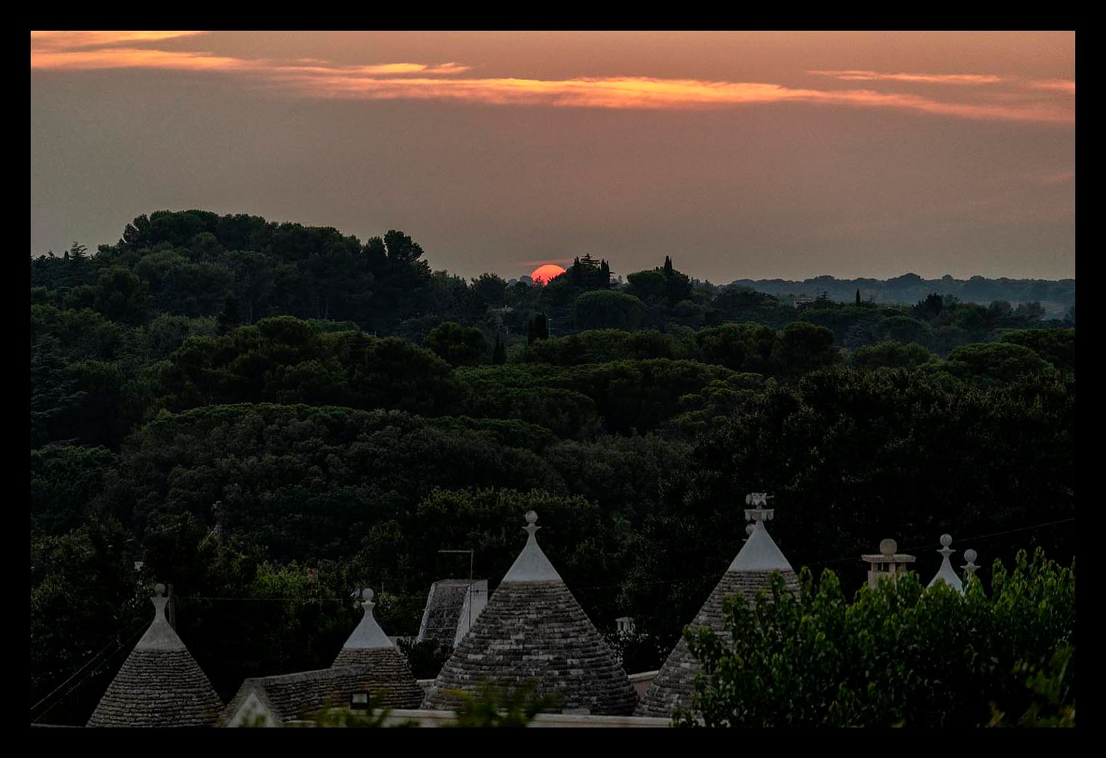 TRAMONTO SUI TRULLI