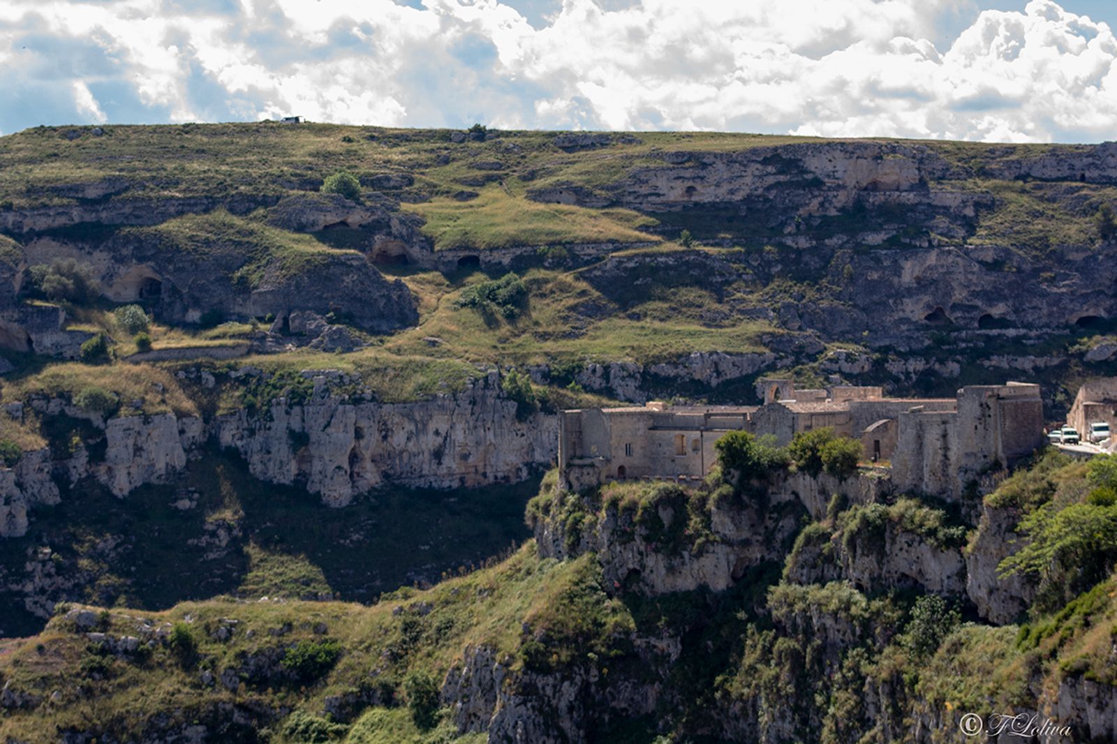 Il parco archeologico storico-naturale delle Chiese rupestri del Materano, chiamato anche parco della Murgia Materana, è…