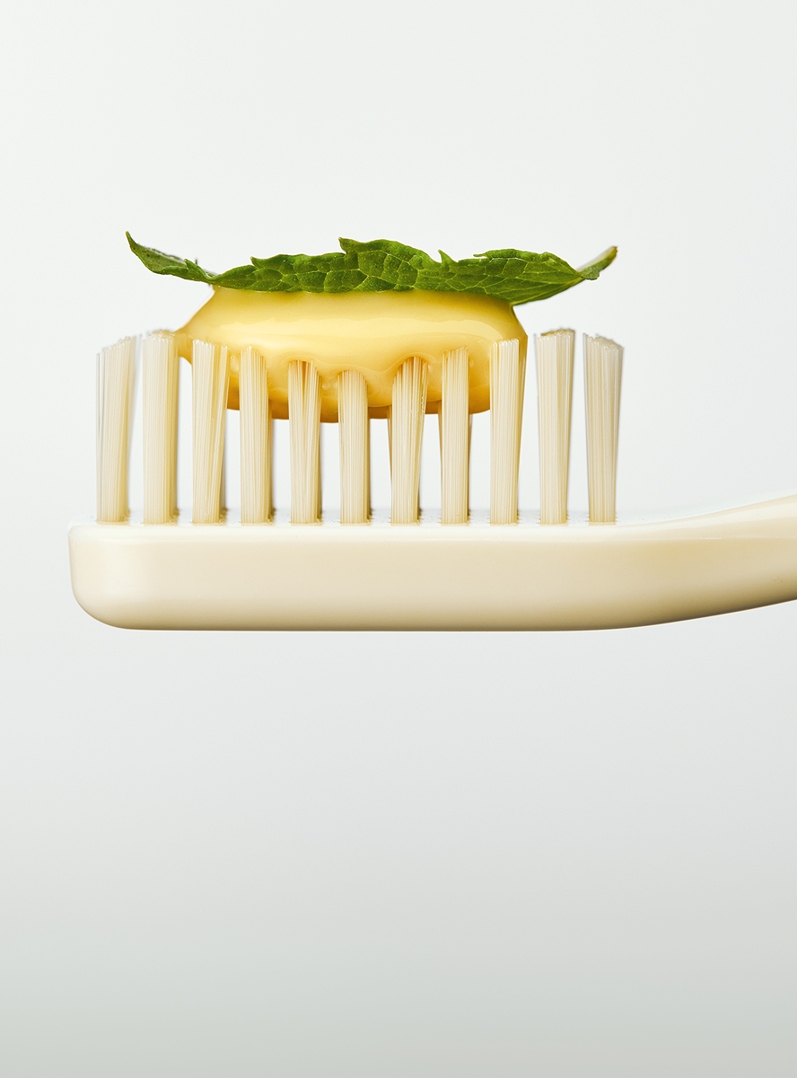 From boxing to bristles, Revitin is an immaculately considered end-to-end brand exuding excellence across every touchpoint.