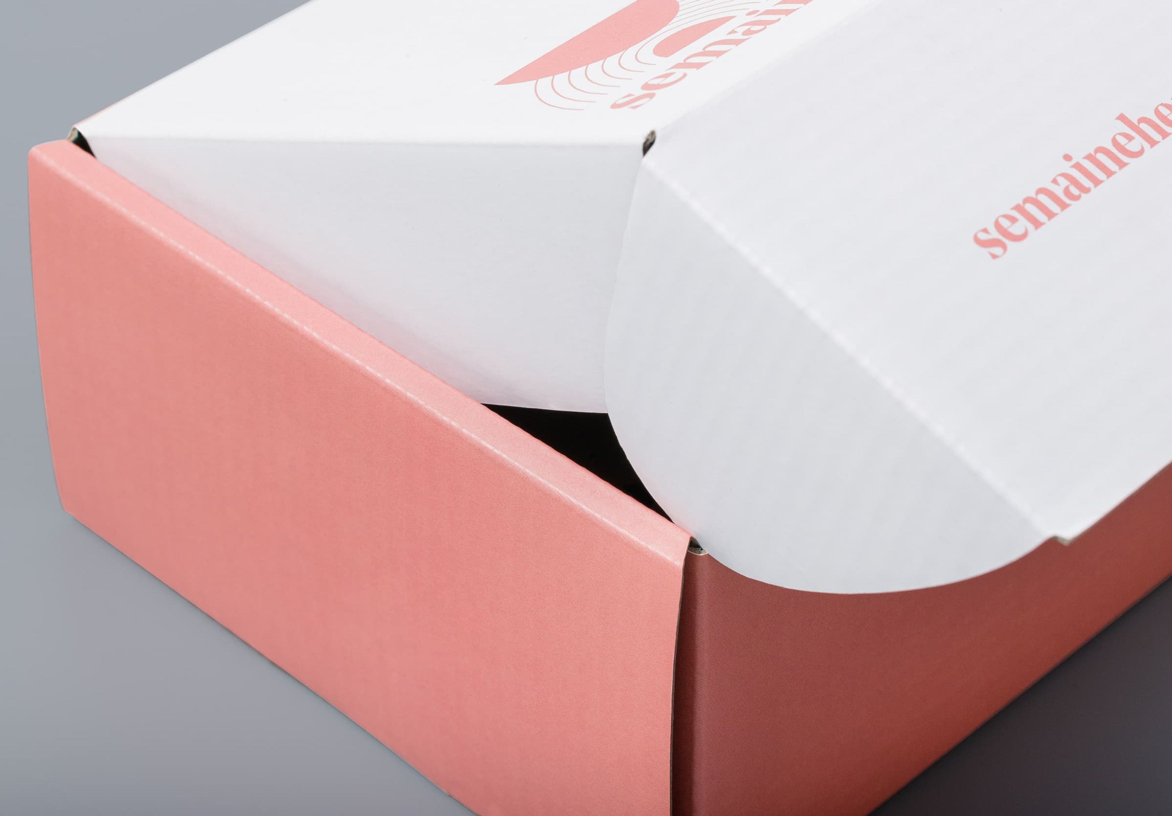 Close up of Semaine Health corrugated box side flaps