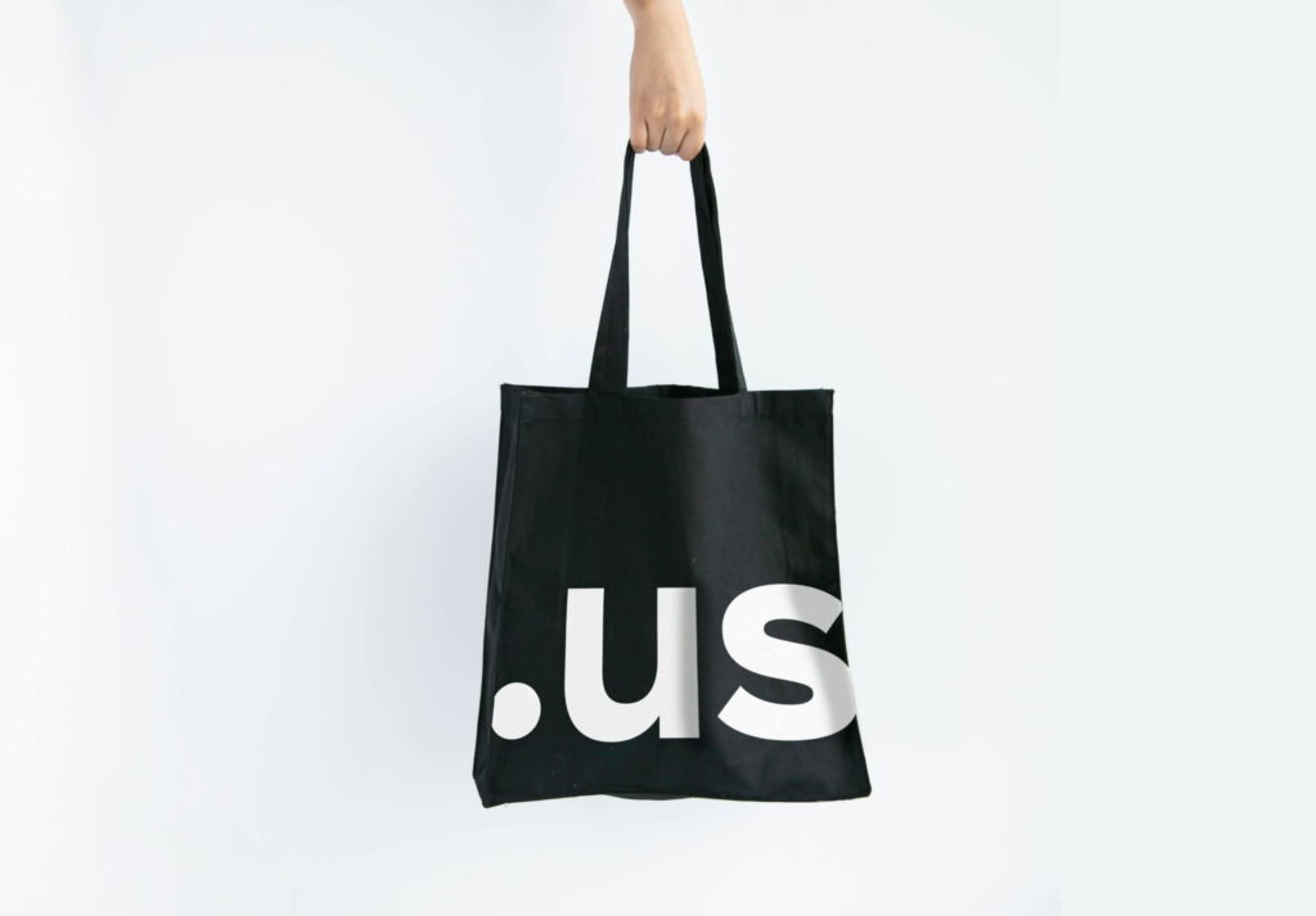 Example of screen printing reusable tote bag