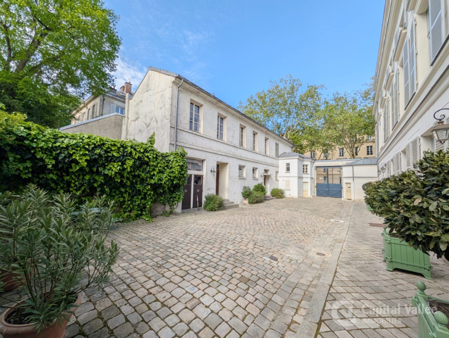 Immeuble 5 pièces 180 m² · à Versailles · 180 m² · 1 690 000 €