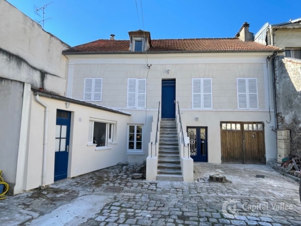 Maison 9 pièces 245 m² · à Longjumeau · 245 m² · 495 000 €