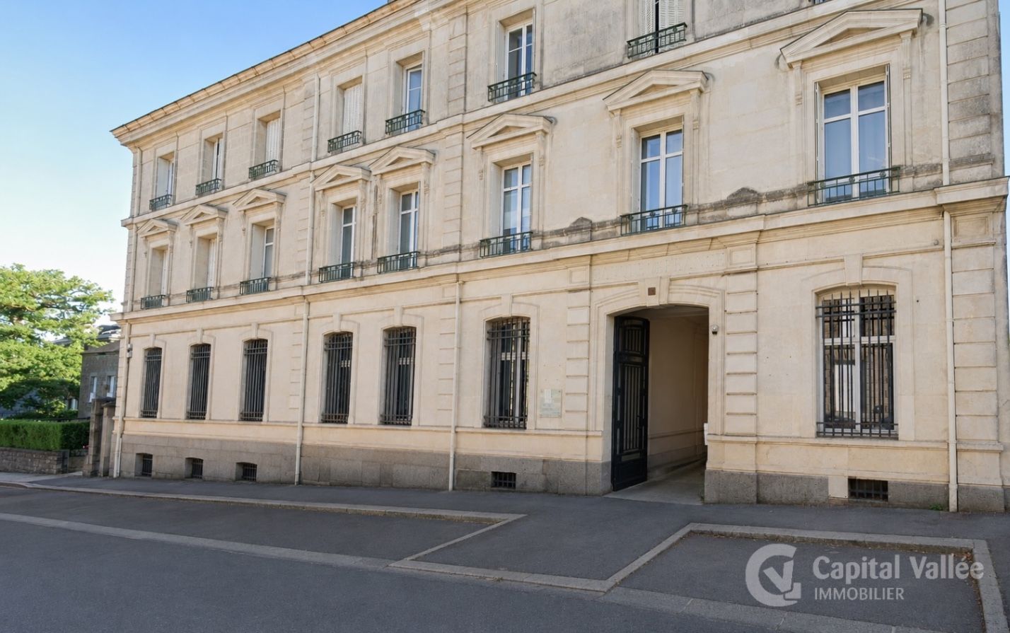 Local commercial 852 m² · à Flers · 852 m² · 229 000 €