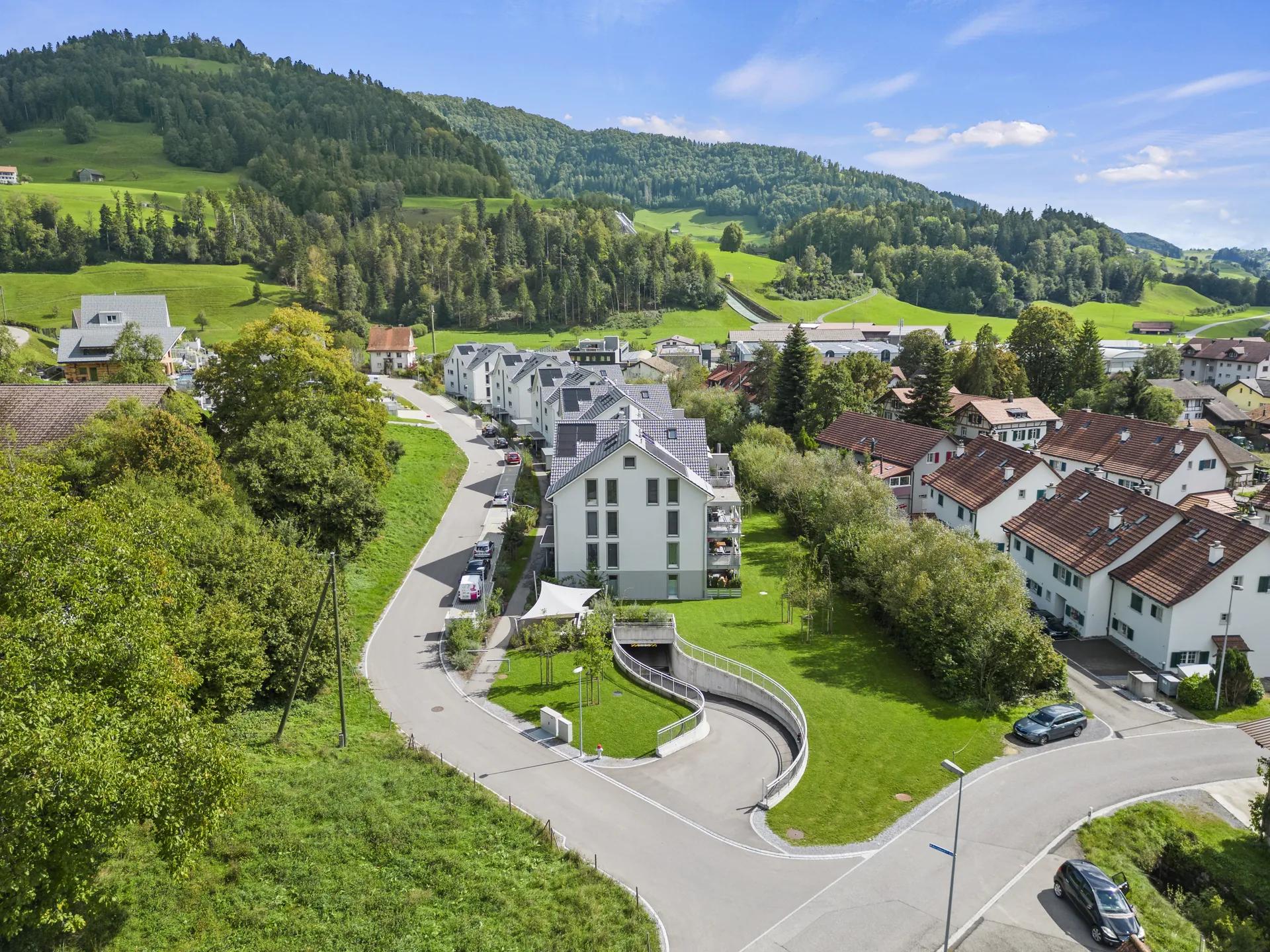 AM LEEBACH – Bild 1
