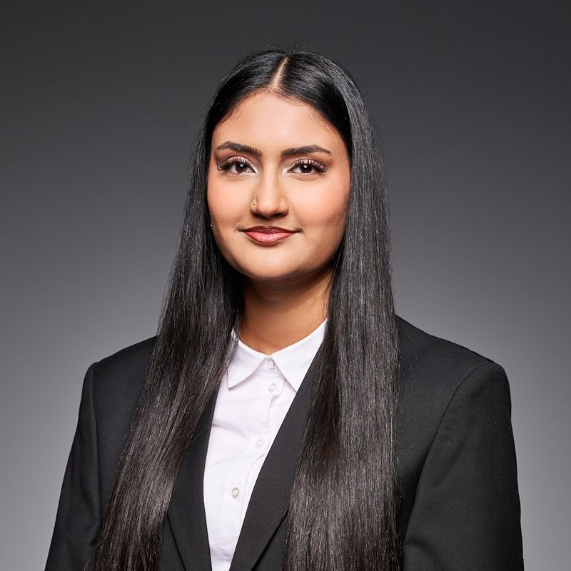 Izna Hussain