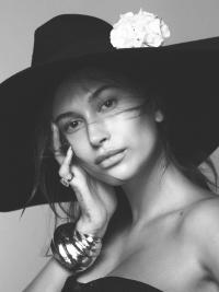 W Magazine - The Summer Issue 2024 Cover | Erin Fee Productions