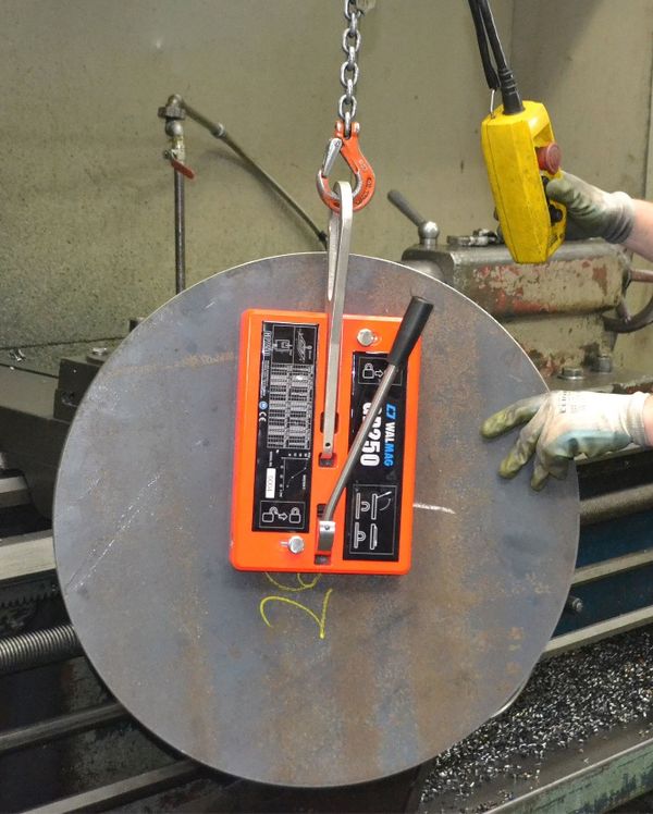 Sollevatori magnetici verticali