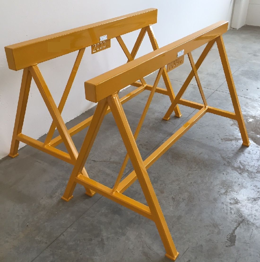 Certified support stands — 1,000 kg capacity